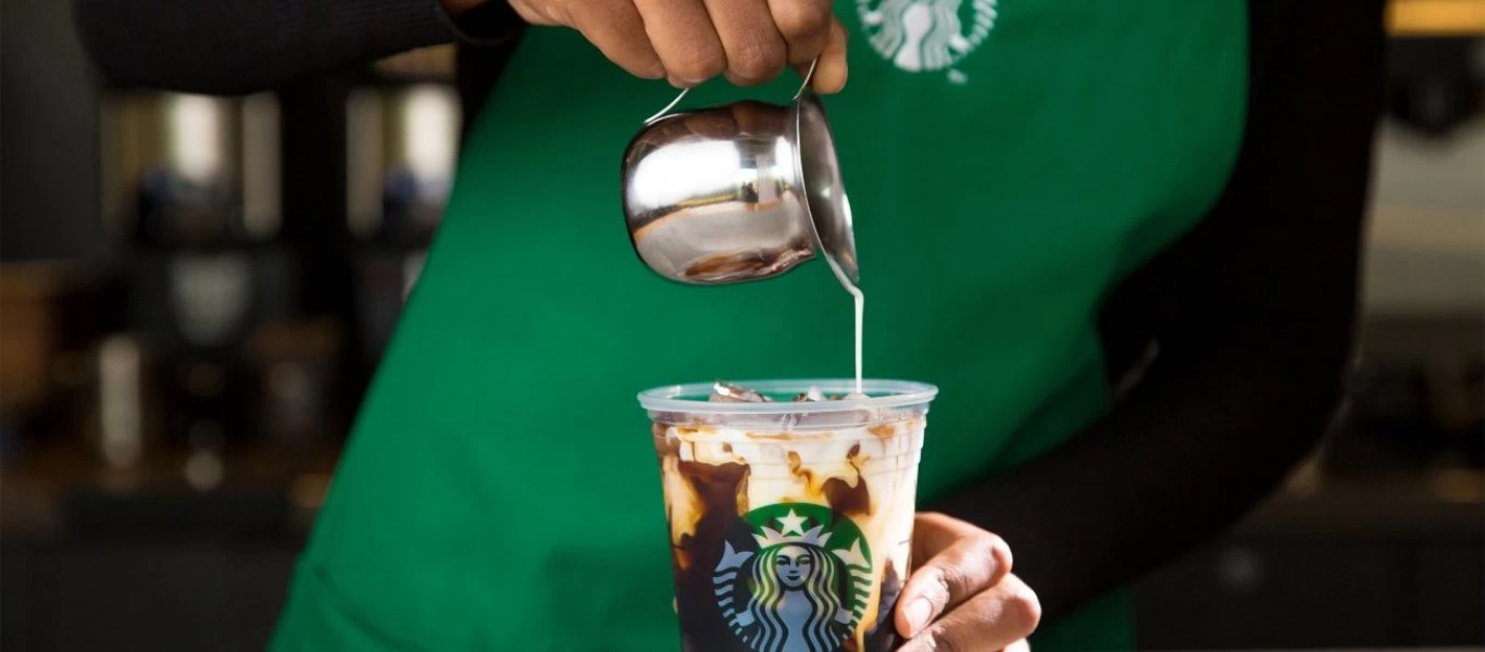 Νιού Τζέρσι: Η αστυνομία συνέλαβε υπάλληλο καφέ επειδή έφτυνε στους καφέδες των πελατών